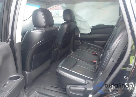 2017 Nissan Pathfinder Platinum z USA, uszkodzony, nr VIN 5N1DR2MM3HC901000